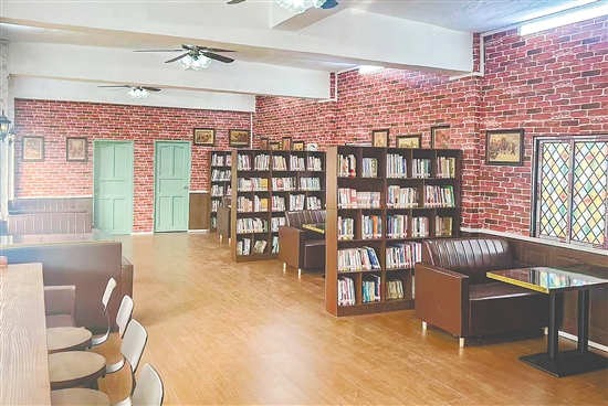 “新華悅讀空間”不僅是孩子們放學(xué)后的安全驛站，更是全體村民汲取精神養(yǎng)分的“文化糧倉”。