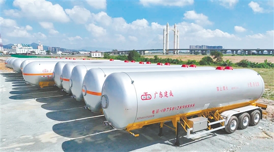 廣東中科建成低溫儲運(yùn)裝備制造項目一期工程進(jìn)入試生產(chǎn)階段。