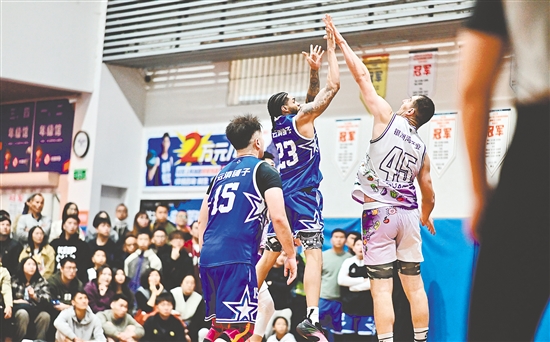 球員的高水平對(duì)抗給觀眾留下了深刻印象。