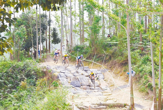 11月20日，第十五屆全國運動會自行車（山地）比賽在江門恩平泉林黃金小鎮(zhèn)圓滿完賽。