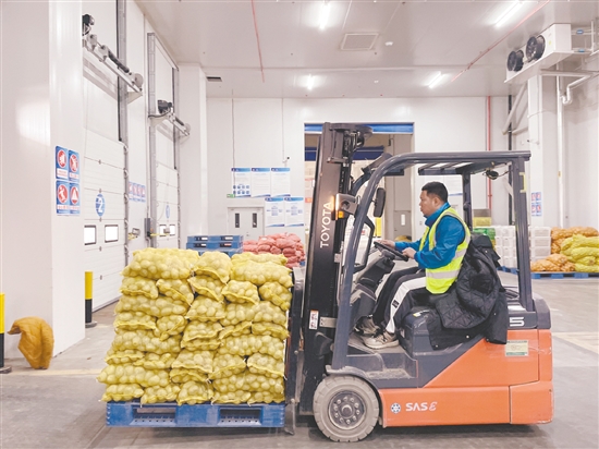 恩平市“社村”合作結(jié)碩果，完善冷鏈建設(shè)。圖為恩平天業(yè)冷鏈物流產(chǎn)業(yè)園。