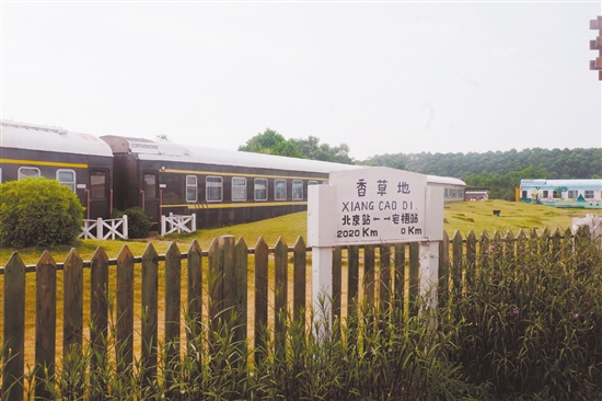 鶴山香草地景區(qū)已經(jīng)建成10多個(gè)主題園區(qū)。