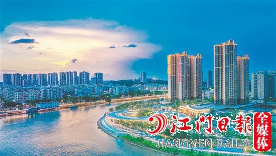 江門河一河兩岸盡顯繁華。