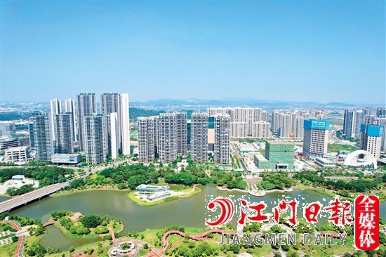 我市改善型住房需求不斷增加，房企結(jié)合購房者的需求推出多樣化產(chǎn)品。