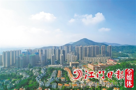 群華路板塊樓盤林立。