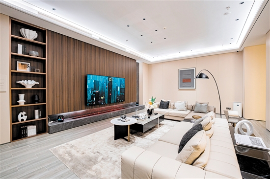 在華為智能生活館，消費(fèi)者能體驗(yàn)到完整的華為智能家居。