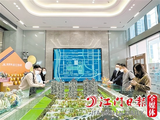 近段時間以來，不少樓盤營銷中心現(xiàn)場人氣明顯提升。