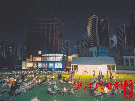 對于房企來說，營銷中心的多元化經(jīng)營，可以提高項目的知名度和美譽度。