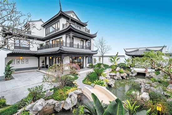 綠城濱江·潮聞東方合院實現(xiàn)了院落與自然巧妙融合。