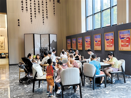 樓盤(pán)紛紛推出促銷(xiāo)活動(dòng)，提前搶占市場(chǎng)。