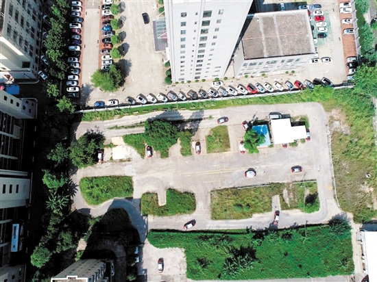 雙龍大道與勝利北路交叉口東側(cè)地塊實景圖。