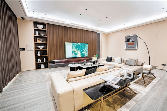 隨著技術(shù)的進步與人們生活方式的轉(zhuǎn)變，智能家居正逐步成為現(xiàn)代家庭生活的標配。