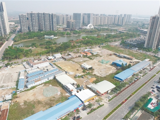 地塊北面直望一線園山湖景觀。