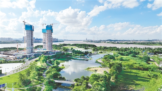江發(fā)·天御灣景觀資源出色。
