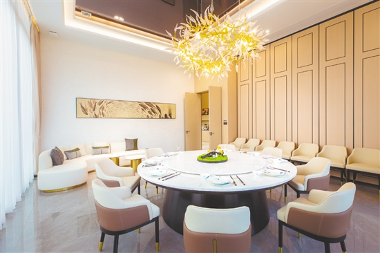 時(shí)下許多樓盤(pán)的會(huì)所配備了私人宴會(huì)廳。