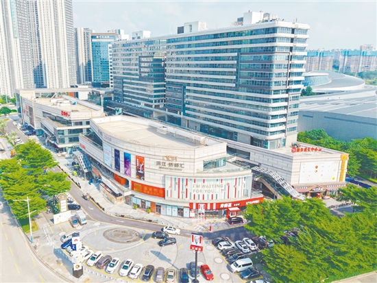 濱江·僑都匯的建設(shè)與運營填補了濱江新區(qū)缺乏大型商業(yè)配套的空白。