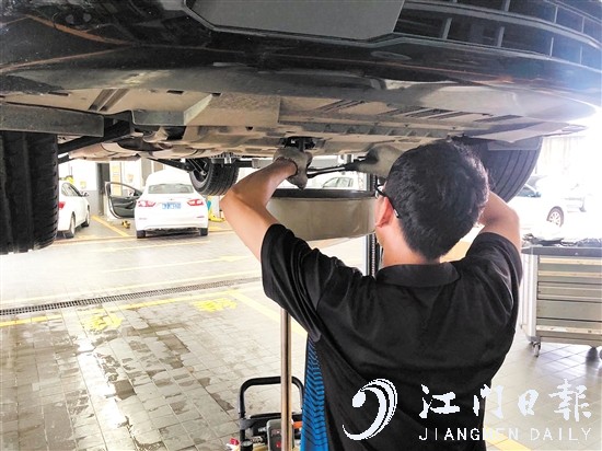 跑量車型因?yàn)楸Ｓ辛看?，所以配件都非常好找，維修起來也更加便宜。