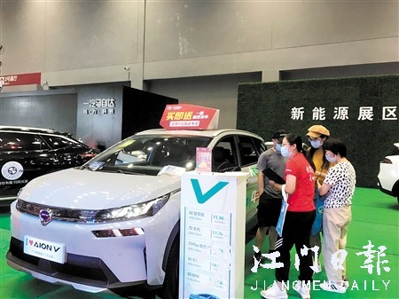 業(yè)內(nèi)人士建議，想買車的消費者盡早下訂。
