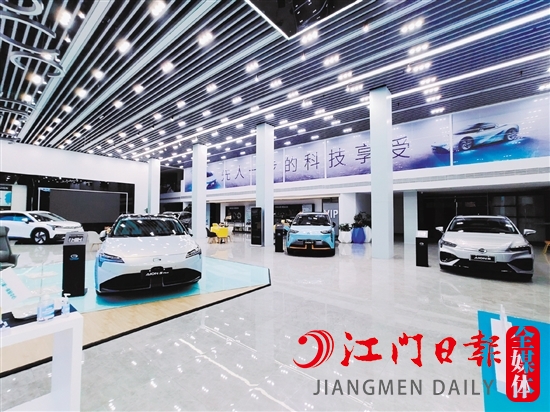 廣汽埃安江門第一體驗(yàn)中心寬敞氣派的展廳。