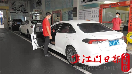 消費者到4S店“體檢”愛車時最好提前預(yù)約。