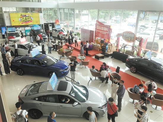 消費(fèi)者可給心儀的汽車經(jīng)銷商投票。