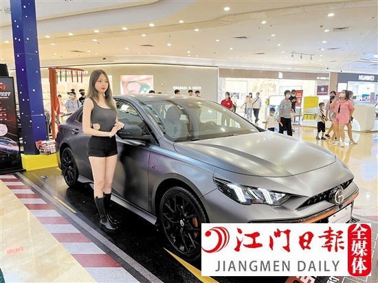 影豹R-style賽道版外觀時尚動感。