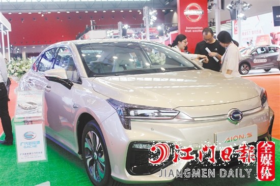 為方便消費(fèi)者選購新能源汽車，中秋車展將設(shè)置新能源汽車展館。