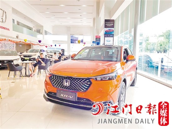 全新XR-V外觀動感十足。