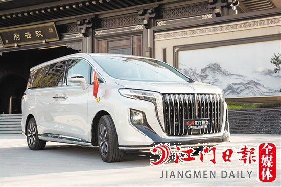 紅旗HQ9外觀霸氣十足。