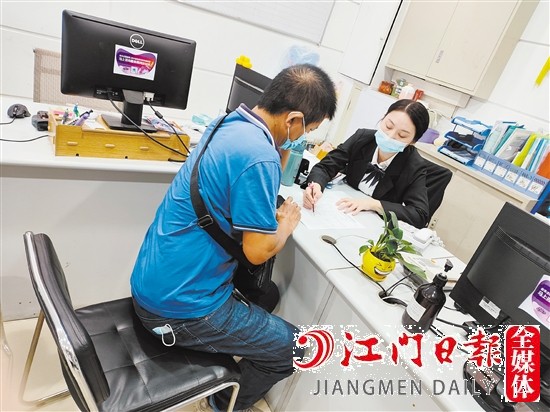 車主在購買車險(xiǎn)的時(shí)候，建議選擇更高賠付額度的第三者責(zé)任險(xiǎn)。