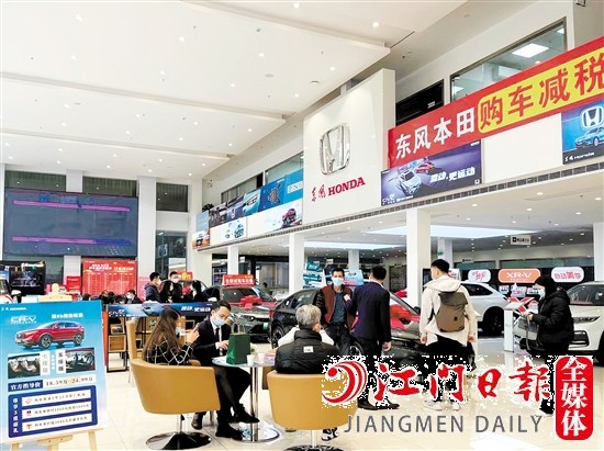 補(bǔ)貼政策的出臺刺激消費(fèi)者換車的欲望。