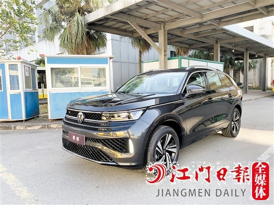 攬巡外觀時(shí)尚大氣。