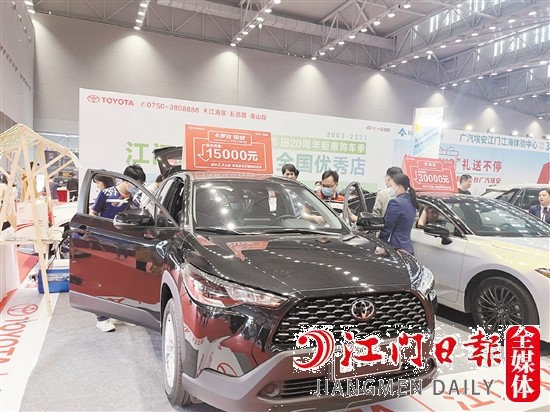 今年春季車展期間，許多汽車經(jīng)銷商推出大幅優(yōu)惠。