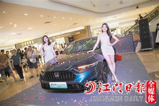 全新英仕派外觀時(shí)尚運(yùn)動(dòng)。