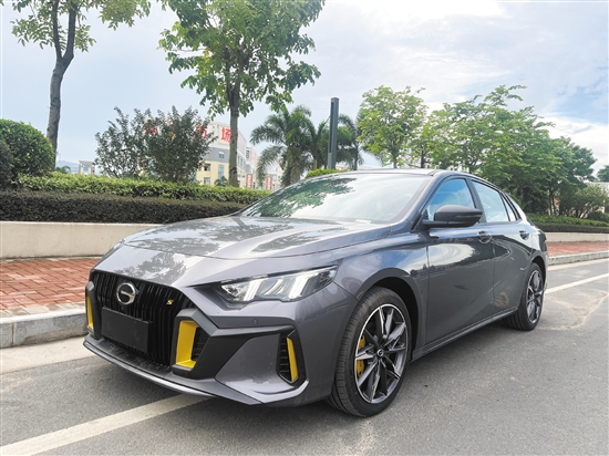 2023款影豹的外觀運(yùn)動感十足。