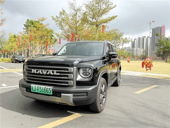 猛龍采用了更加硬朗的升級風(fēng)格，霸氣十足。