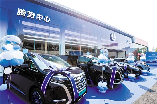 江門佳騰騰勢中心。