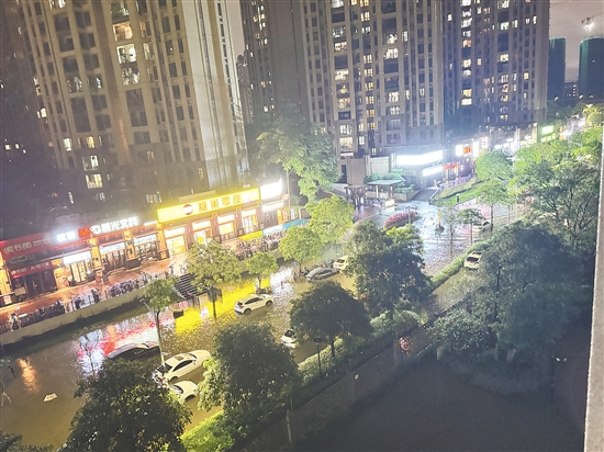 進(jìn)入5月份，強(qiáng)降雨不斷，有的車(chē)主遭遇“水浸車(chē)”。